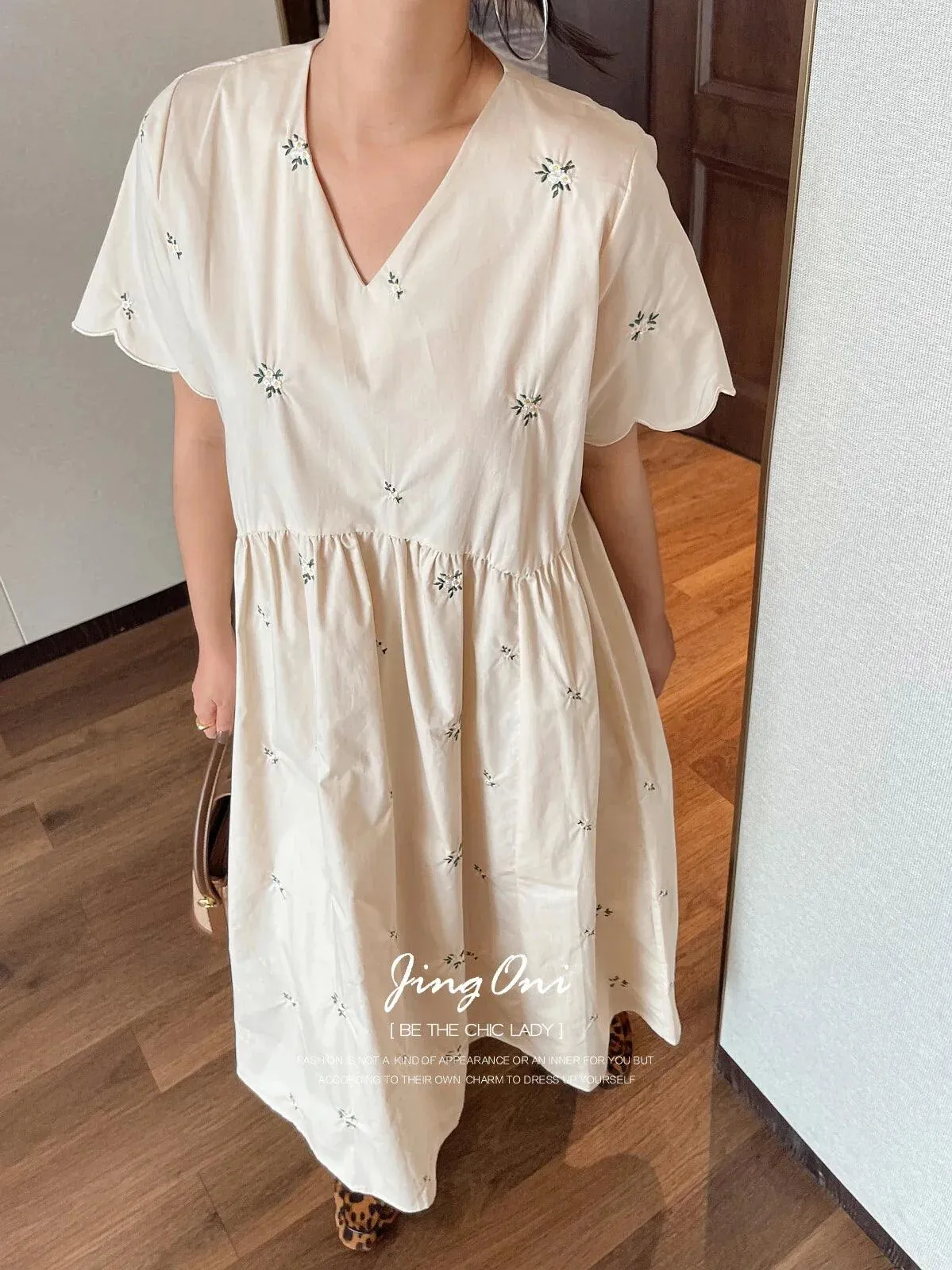 Floral Bohemian Chic Embroidered Dress: Summer Style Favorite