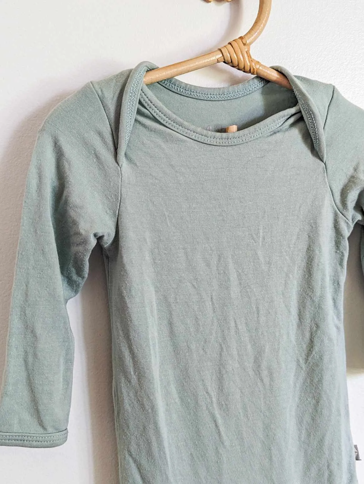 Kyte Baby Long Sleeve Bodysuit in Pale Green (3-6)