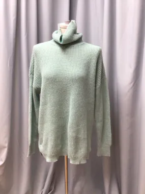 MAURICES SIZE MEDIUM Ladies TOP