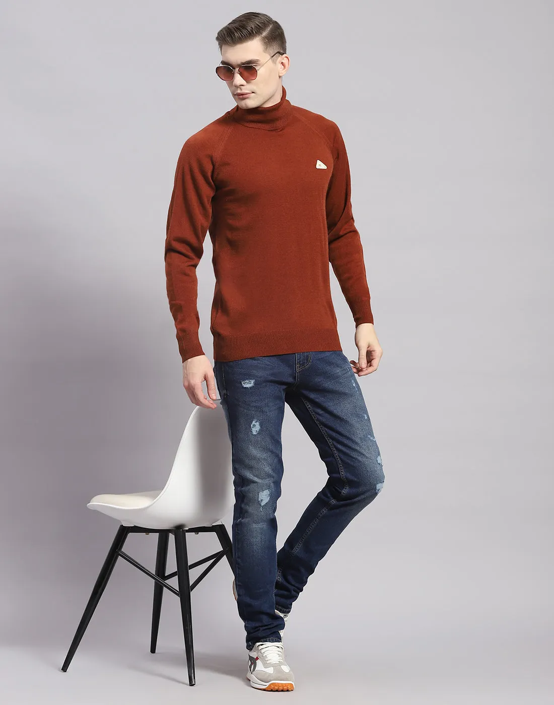 Men Brown Solid H Neck Full Sleeve Pullover