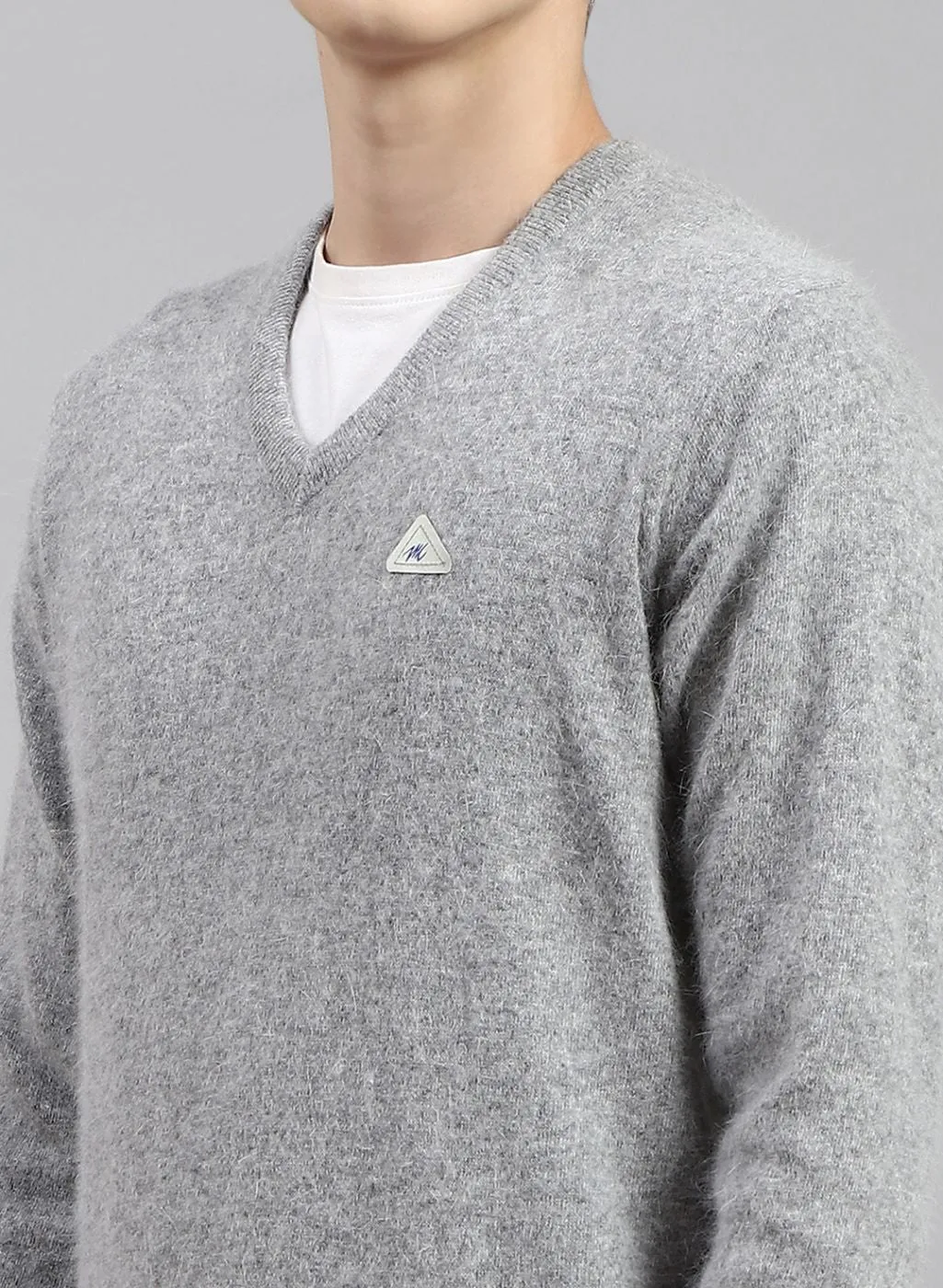 Men Grey Solid Angoora Pullover
