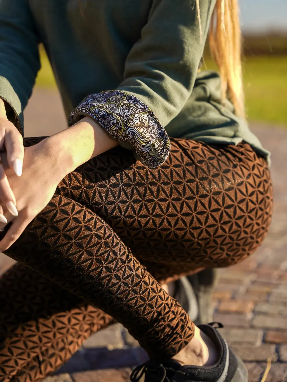 Pantaloni Leggings Siddhi donna modellanti - Fiore della vita marrone