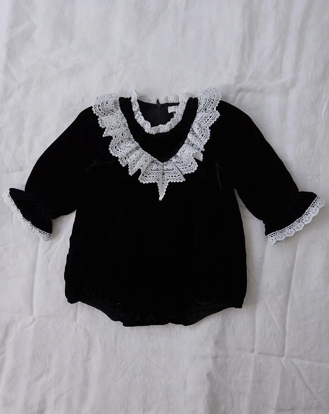 PETITE AMALIE BLACK OLIVIA ROMPER