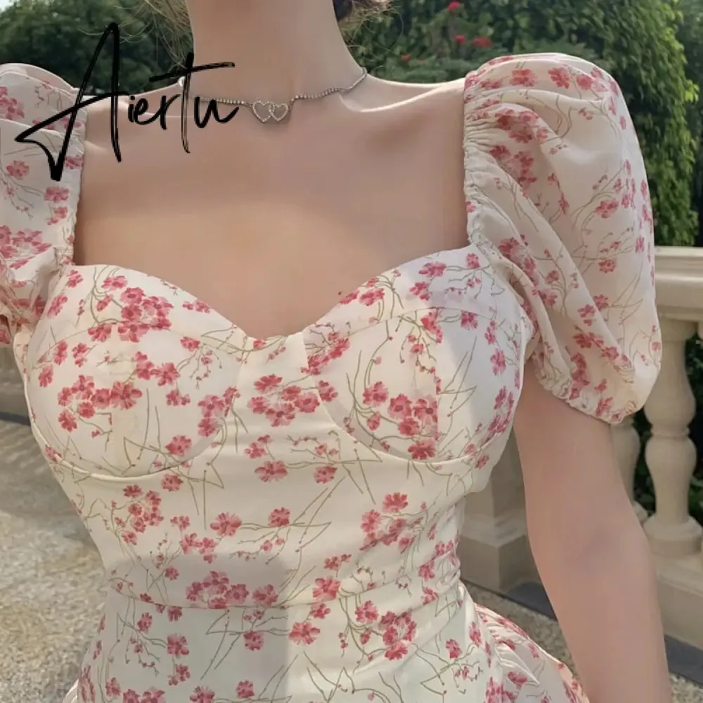 Short Sleeve Floral Dress Mini Sexy Women  Puff Sleeve Dress Vintage Slim French Square Collar New Summer Femme Clothes